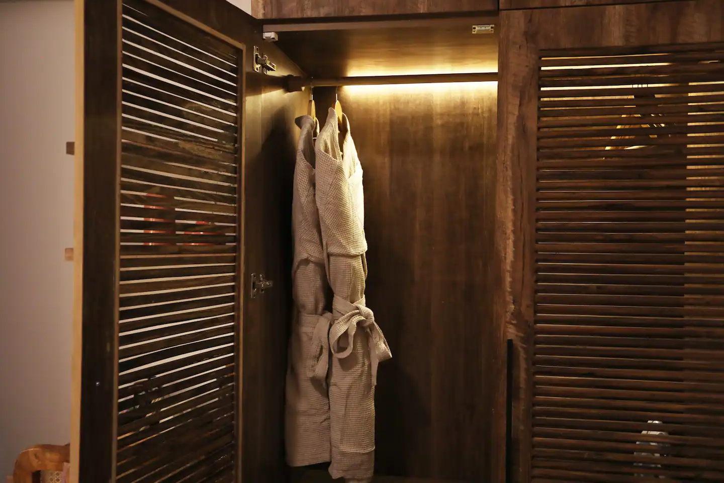 a1bb98c2-c673-4fc1-9e23-efd03fa5f0bc